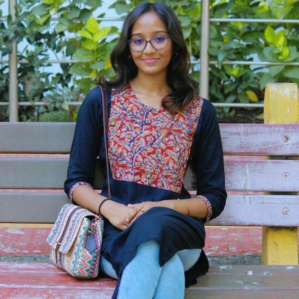 Elegant Black Printed Cotton Kurti – Timeless Everyday Styl